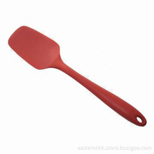 Silicone spatula with wire core inside